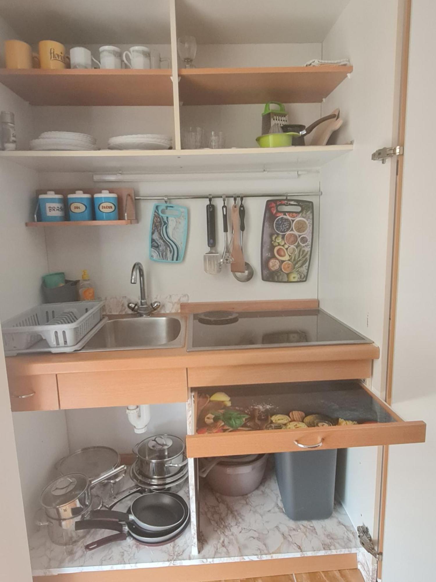 Apartmani Jadro Vir Exterior photo
